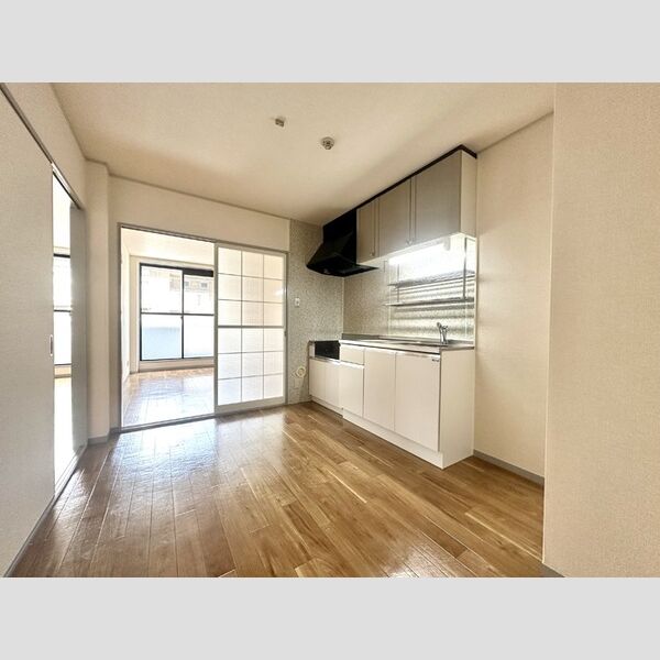 サンパレス薬円台101号室 キッチン