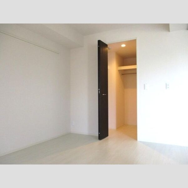 ミラベルヒルズ102号室 洋室