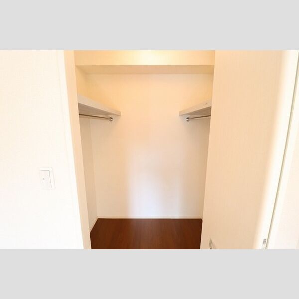 メゾンベール102号室 ウォークインクローゼット