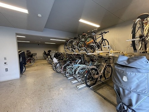 アンシア西新井パークレジデンス2階 駐輪場