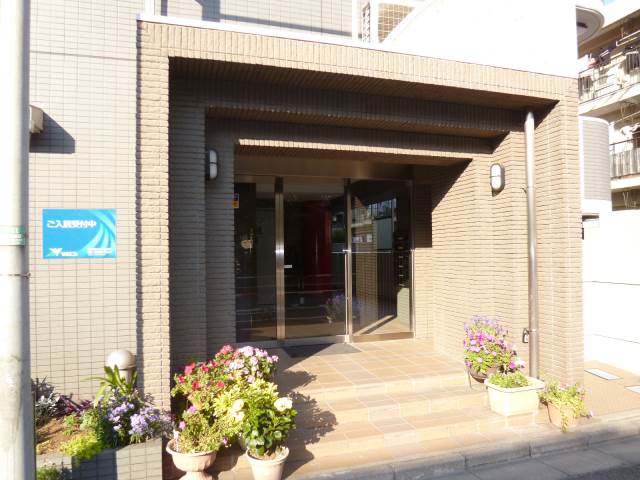 ベルメゾン戸田公園 エントランス