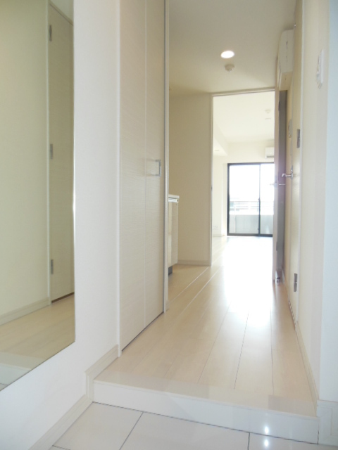 ガーラ・プレシャス横濱関内5階 玄関