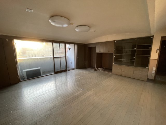 イノクマビル リビング