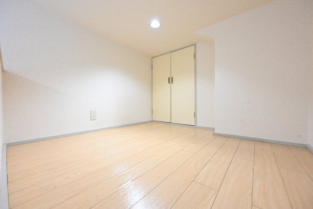 カルタス２１駒場東大前1階 ロフト