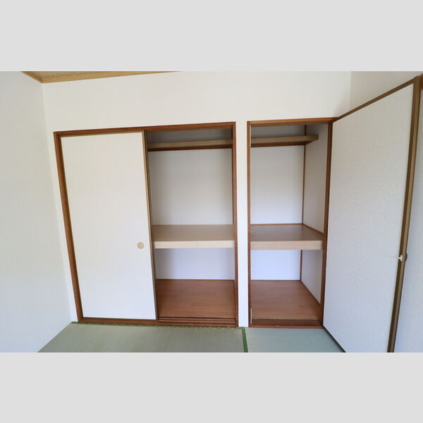 メゾンクレール　参番館 押入