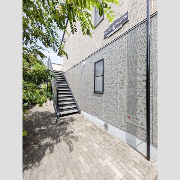 プリシェールミレニアム　Ⅱ エントランス