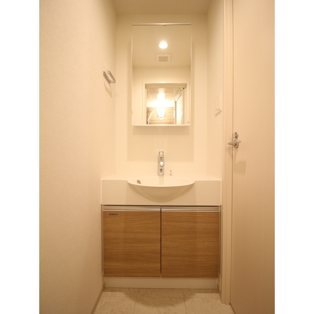 プレール・ドゥーク赤塚402号室 一面鏡洗面化粧台