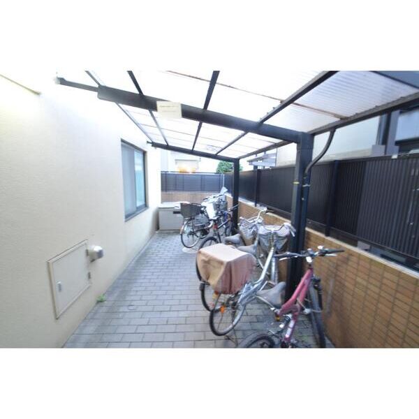 ソレアード目黒201号室 駐車場