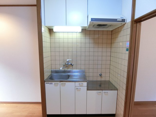 ドミール鷹ノ台0102号室 キッチン