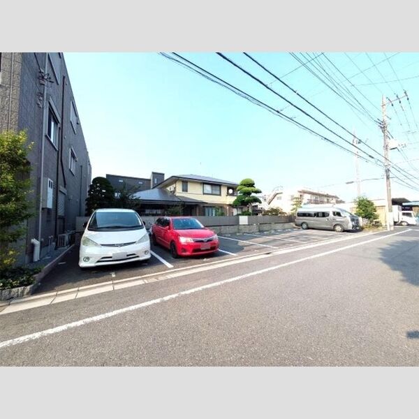 メゾン光 駐車場