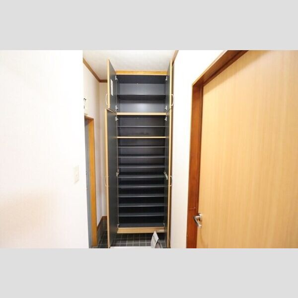 エステートミライ シューズボックス