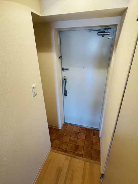 トレセリア大和田弐番館 玄関