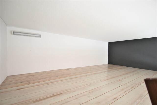 シャルマン生田Ⅱ 別部屋の写真が含まれております