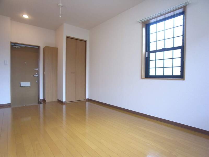 リリックコートBell1階 null