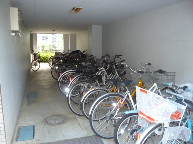 マザーズウォーク0403号室 駐輪場