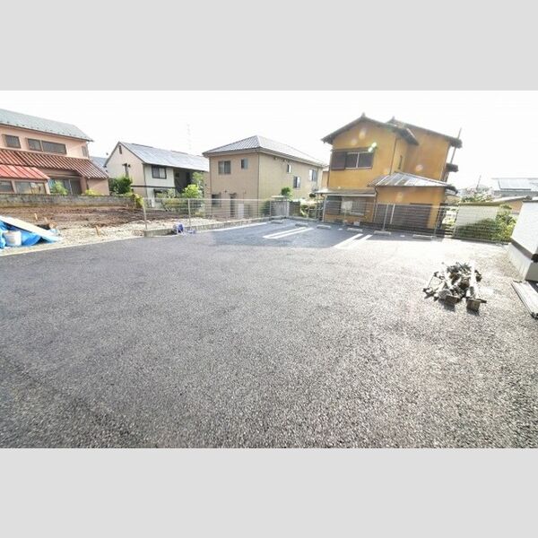 フォーリーフ 駐車場