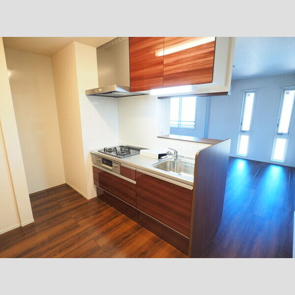 T's TERRACE 大倉山 対面キッチン(3口コンロ)