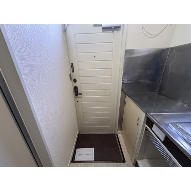 清水ハイツ202号室 玄関