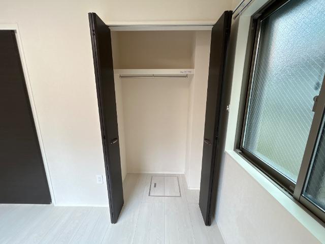 パレス北野101号室 洋室収納