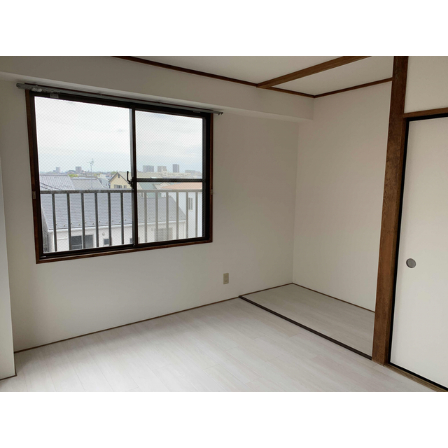 三ツ和マンション リビング