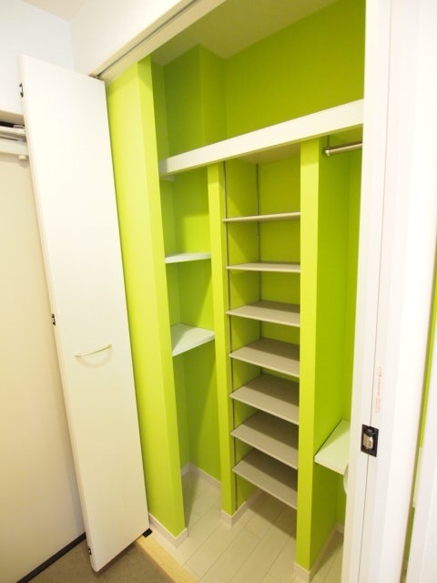 ＣＵＢＥ　西所沢1階 玄関