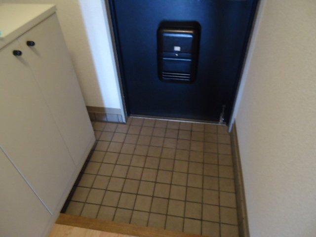 ドミールシャルマン105号室 玄関