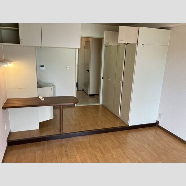 ハイムカメリア210号室 洋室