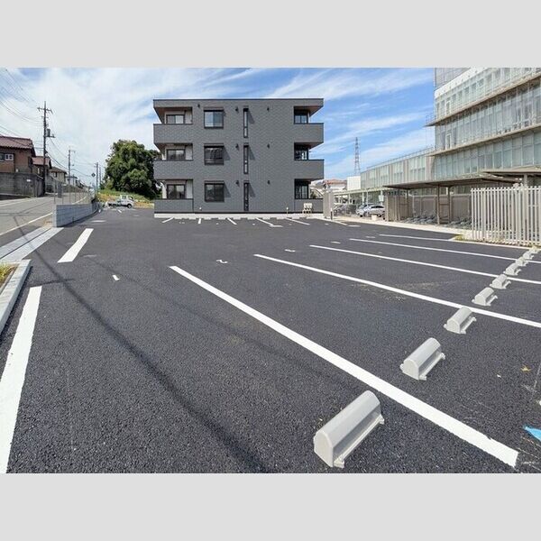 ガーベラ・グレイス206号室 駐車場