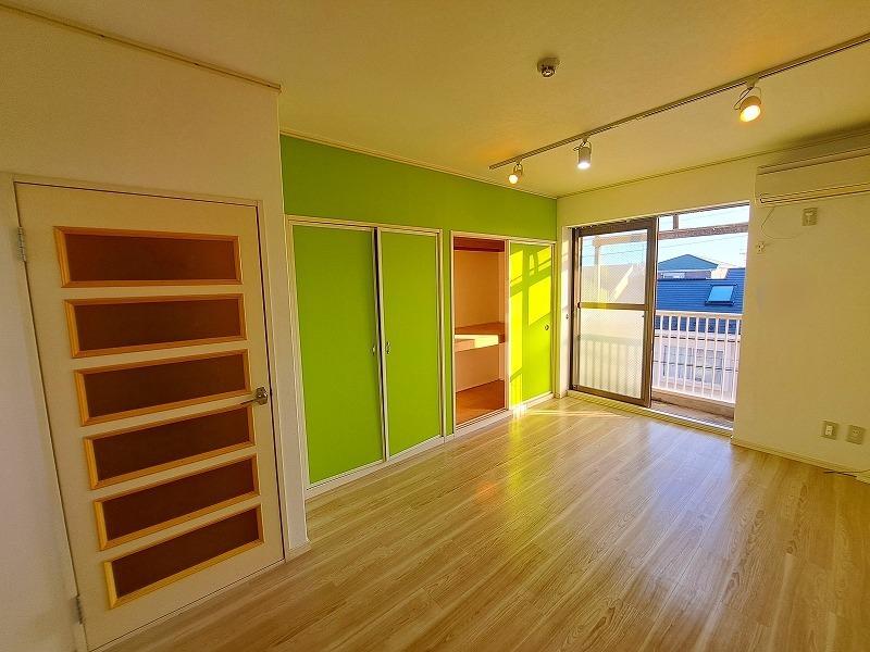 ストゥーディオ リビング