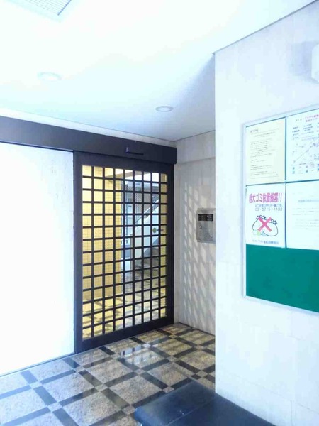 ダイホープラザ千歳烏山Ａ棟208号室 エントランス