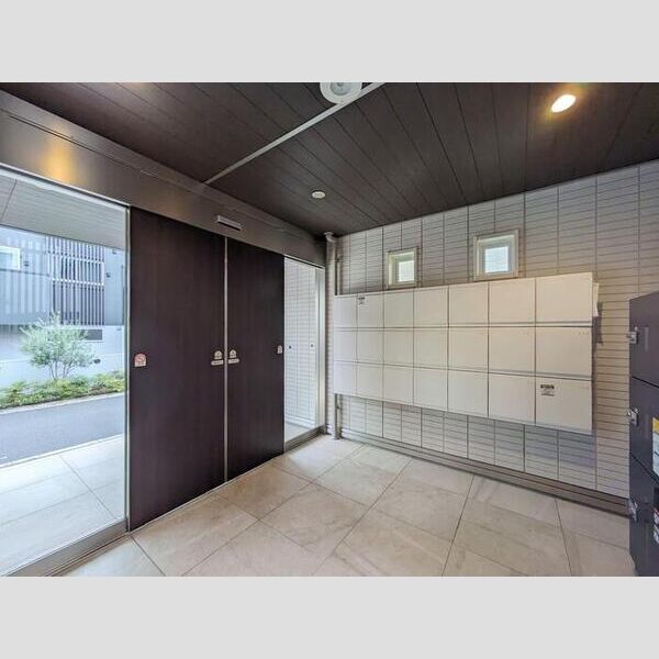 レスティングスウェル浦和 エントランス