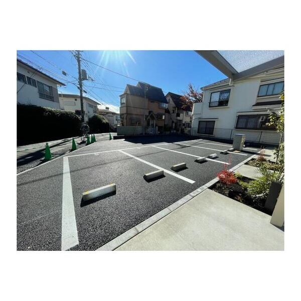 グランメゾン 駐車場