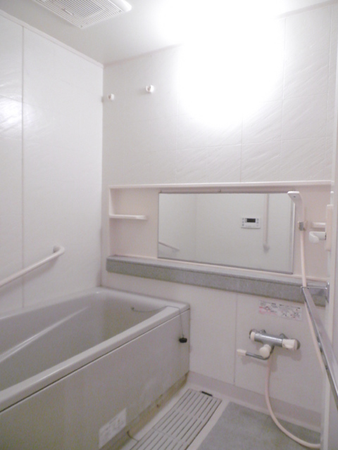 コスモ八王子ロイヤルフォルム　４０８号室 バス