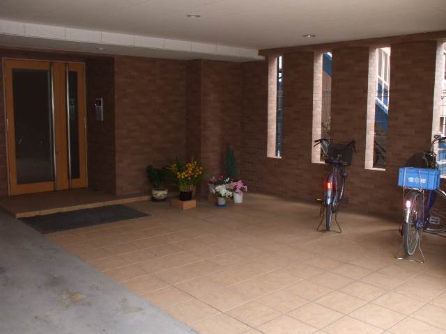 アルテナード エントランス