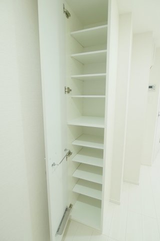 PREMIUM CUBE 池袋要町 内観