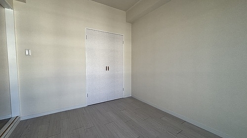 パールマンション船橋　１棟 収納　洋室５.１畳　（内装前）