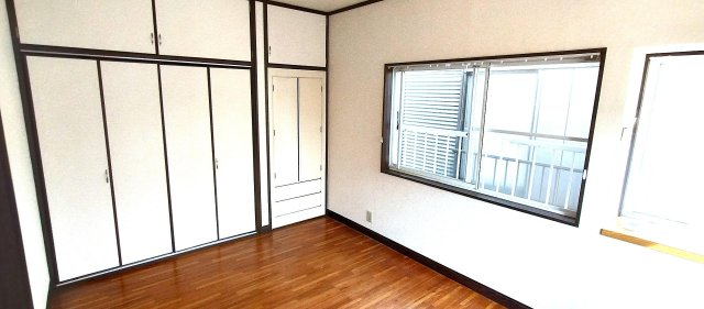 花見川区三角町戸建 二階様洋室収納たっぷり