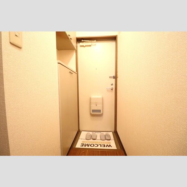 エステートM101号室 玄関