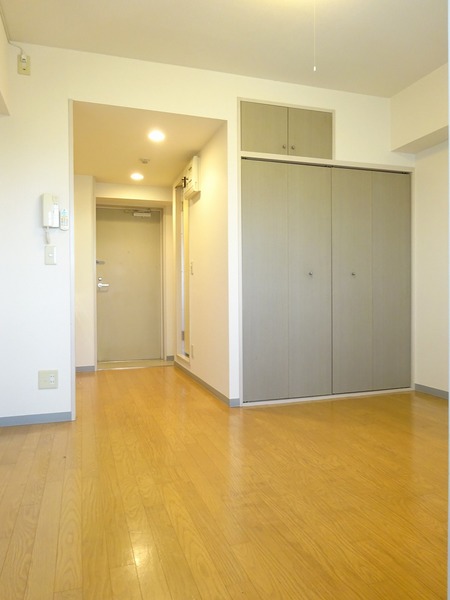 ドルチェ府中802号室 リビング