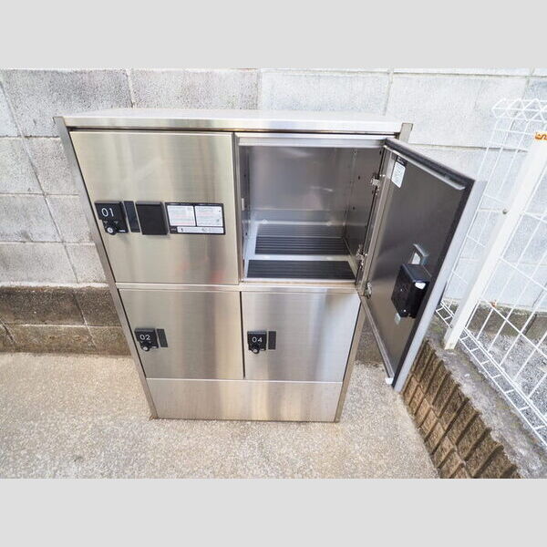 クレスト西戸部205号室 宅配ボックス