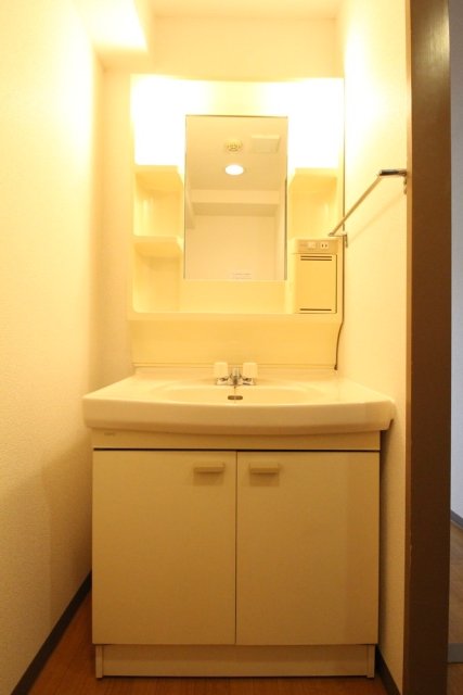 ヴィブレ梶ヶ谷2階 洗面