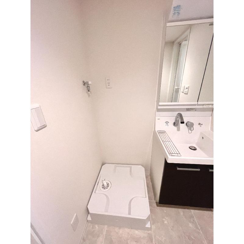 CREAL新富町5階 室内洗濯機置場