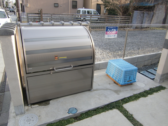 エバーグレイス102号室 ゴミ置き場