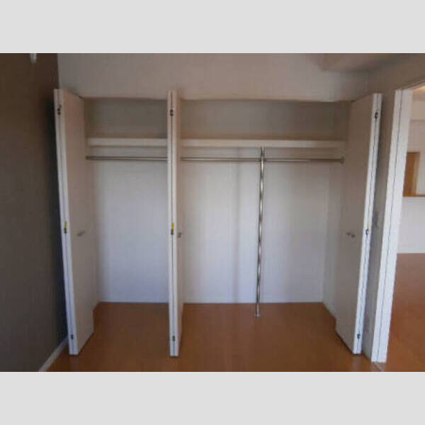 ル・シャトー・オンジェム 602 クローゼット