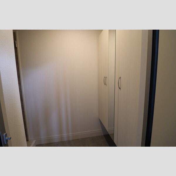 インペリアルヒルズ108号室 玄関