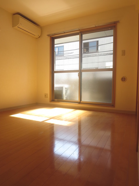 ベイマハナ押上 こちらの居間で趣味の時間をお楽しみください