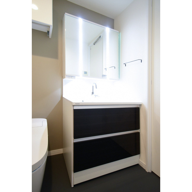 オーパスホームズ三田0703号室 内観