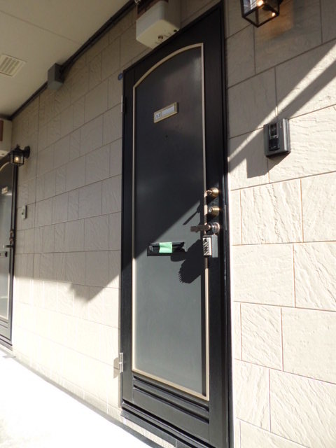 ロンウェル菊名　Ａ棟A101号室 玄関