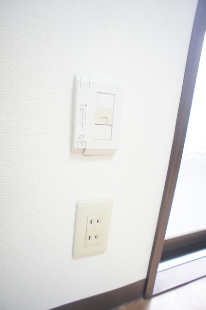フォーブル幕張Ⅱ0102号室 光コンセントの回線工事済み