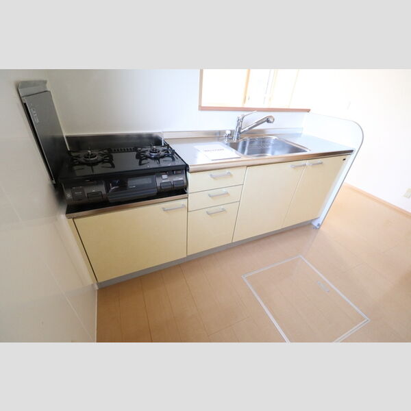 リビングタウン鍵山　A102号室 キッチン(ガスコンロ設置)